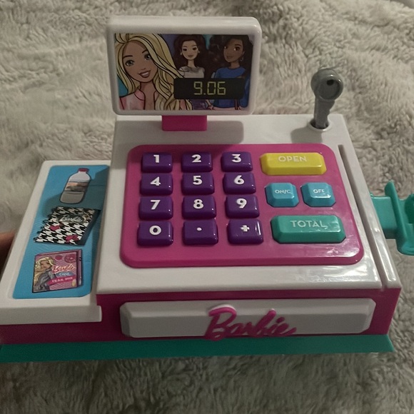 Barbie cash register & BNWT Hello Kitty bucket hat - Picture 5 of 5